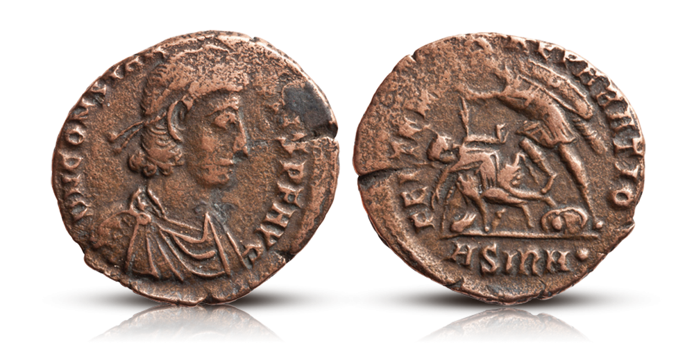 Romerskt originalmynt i brons med krigarmotiv ca 1700 år gammalt Romerskt originalmynt i brons med krigarmotiv ca 1700 år gammalt