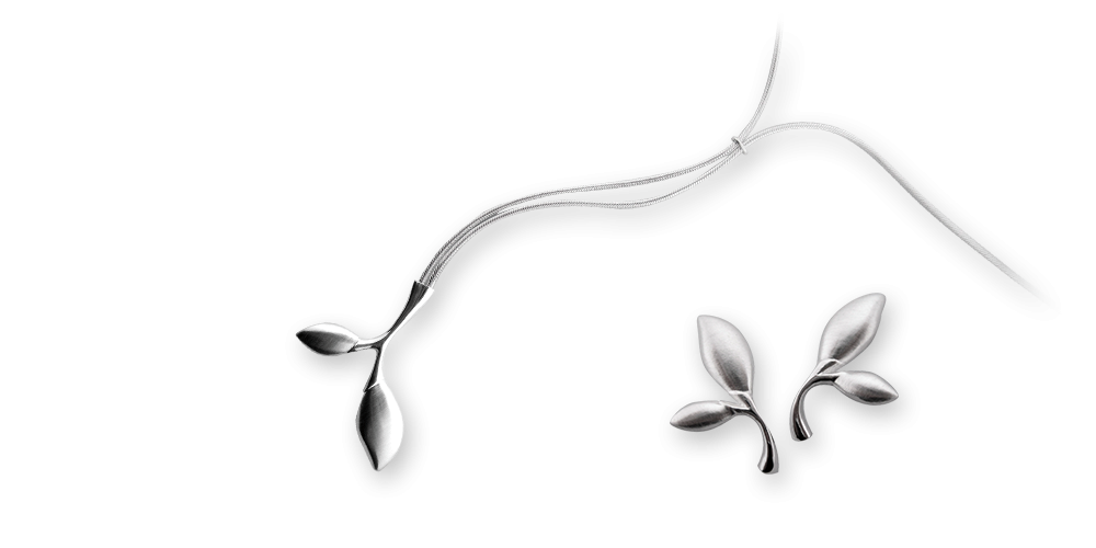 trädknopphängsmycke och örhängen i 92,5 % silver. Klassisk finskdesign designad av Assi Arnimaa-Leinonen trädknopphängsmycke och örhängen i 92,5 % silver. Klassisk finskdesign designad av Assi Arnimaa-Leinonen